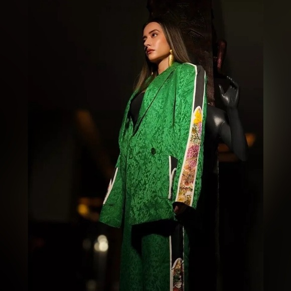 Anamika Khanna XH&M Silk Blend Jacquard Weave Blazer and pants - Picture 8 of 14